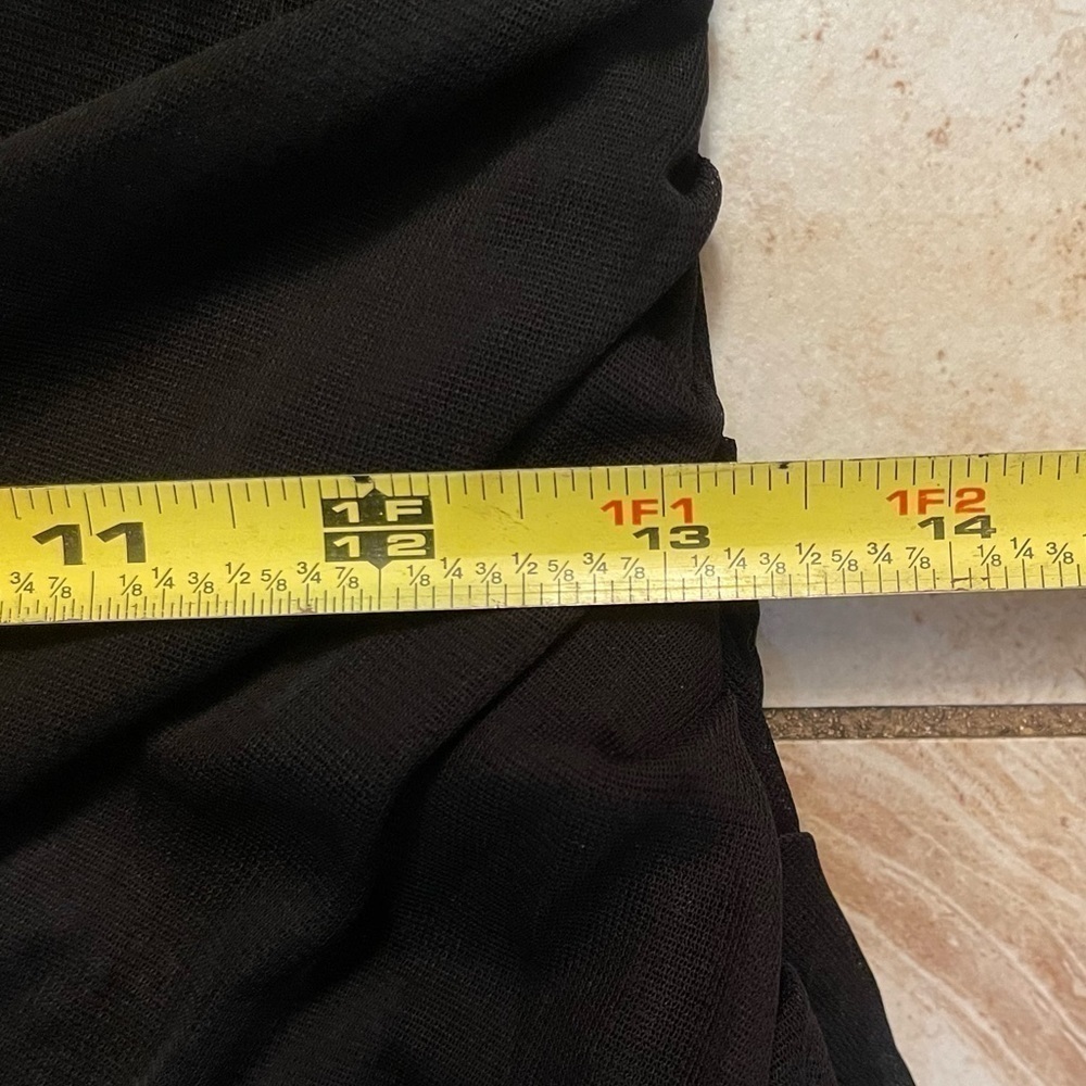 SEXY little black Aqua dress! Curvy tight and feminine - Picture 7 of 10